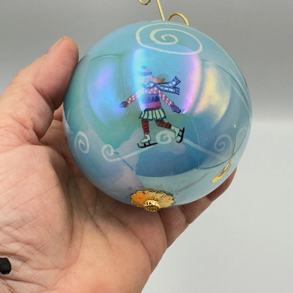 Li Bien 2002 Ice Skaters Inside Painted Glass Ornament Iridescent Blue Velvet Bx